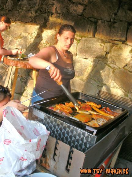 Mutti am Grill