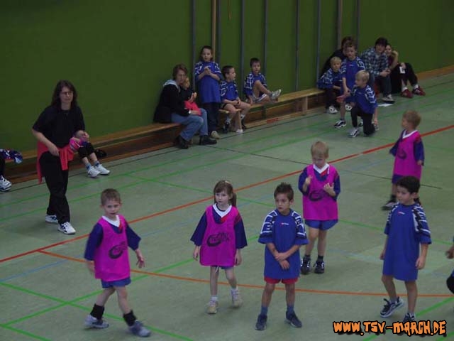 unser Minis I während eines Spiels (lila Trikot)